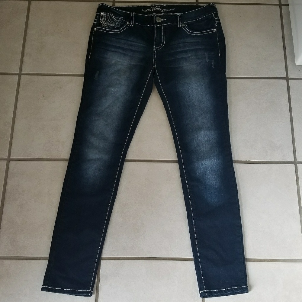Like new Women's Vanity Jeans Size 30X32